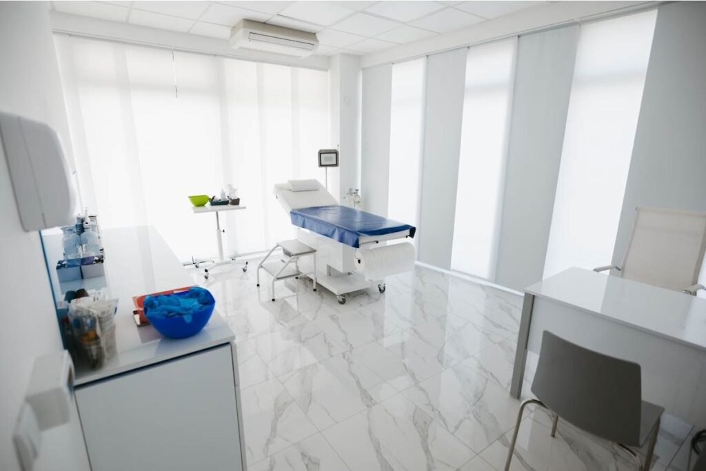 cosmetic surgery office – Yasui